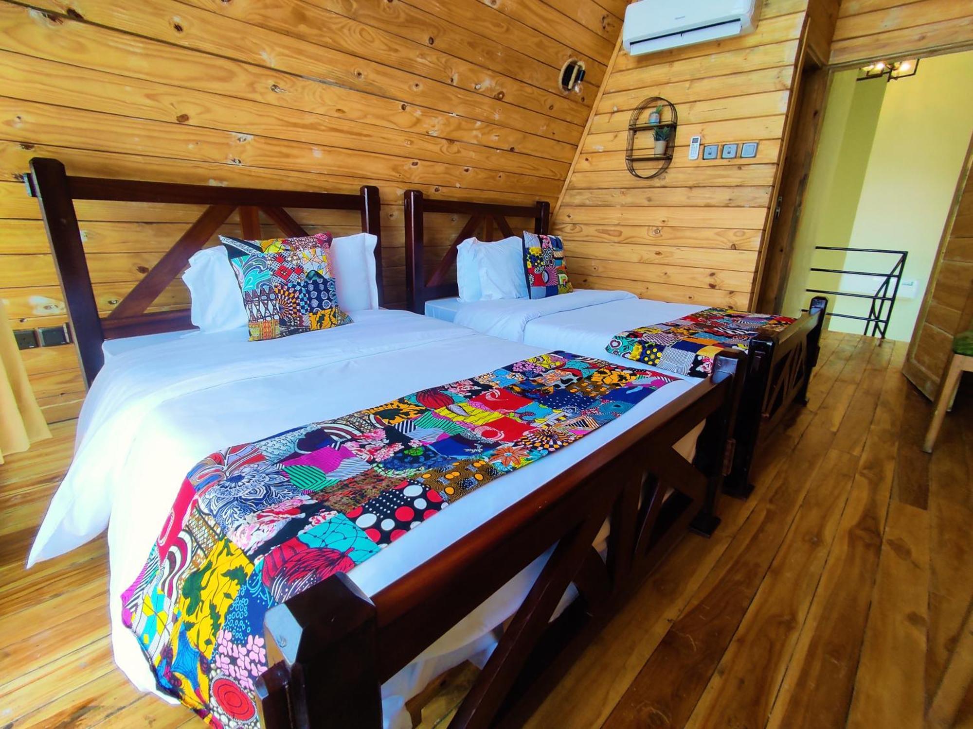 Wag Hill Lodge & Spa Butimba Bagian luar foto