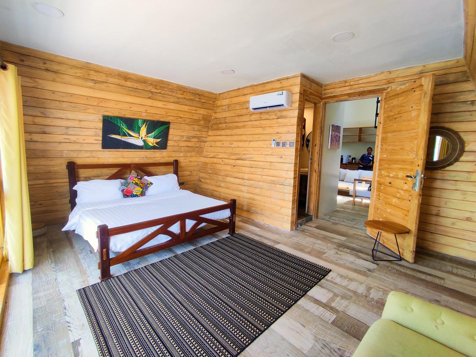 Wag Hill Lodge & Spa Butimba Bagian luar foto