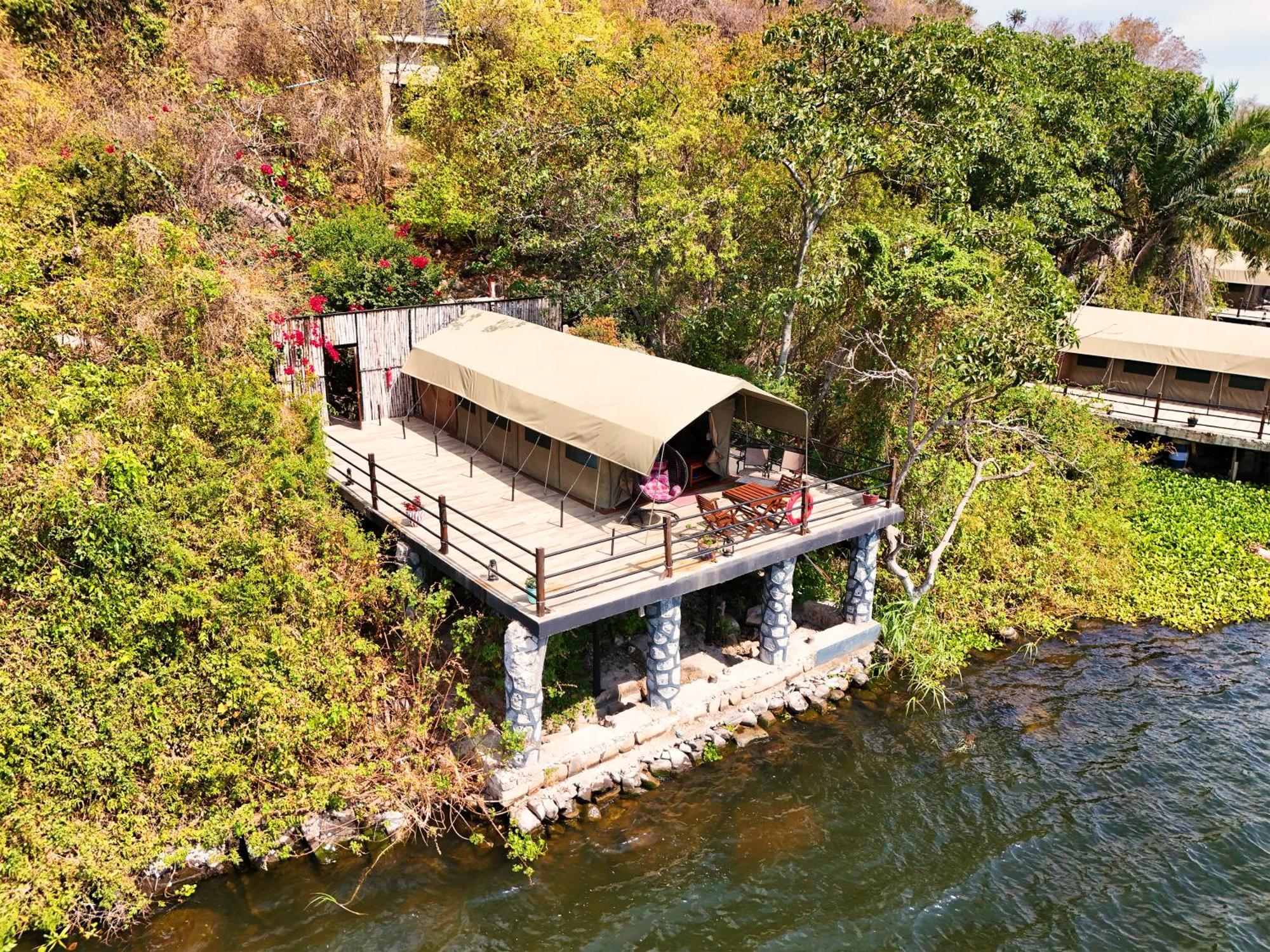 Wag Hill Lodge & Spa Butimba Bagian luar foto